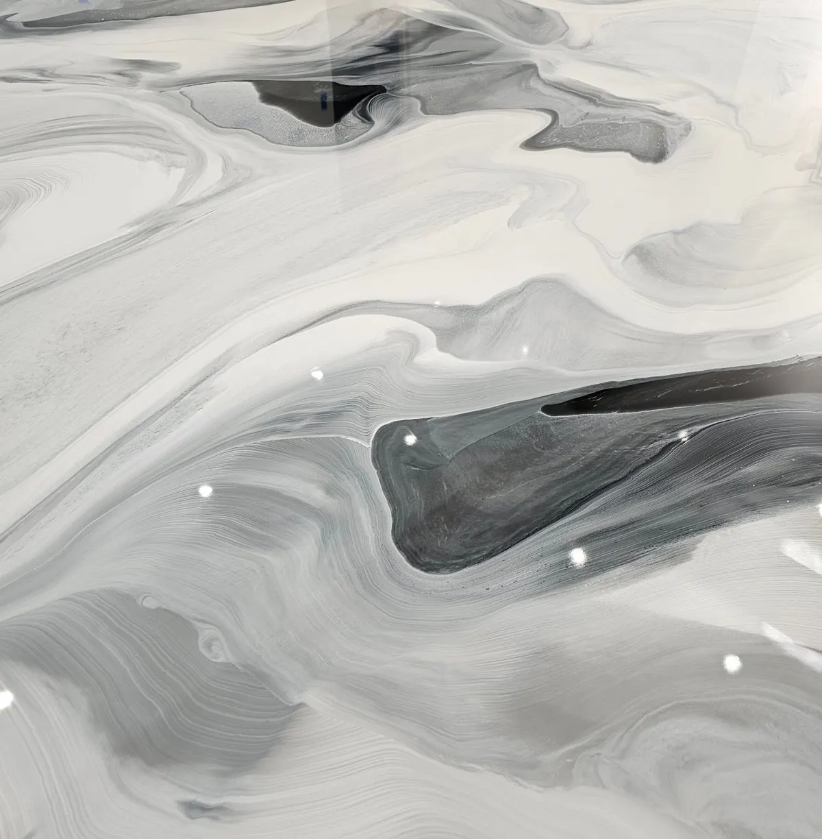 Glossy white and gray marble metallic epoxy floor